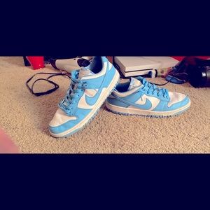 NIKE DUNK LOW UNC BLUE